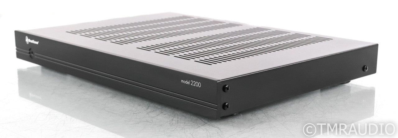 Outlaw Audio 2200 Monoblock Power Amplifier; Single; Black