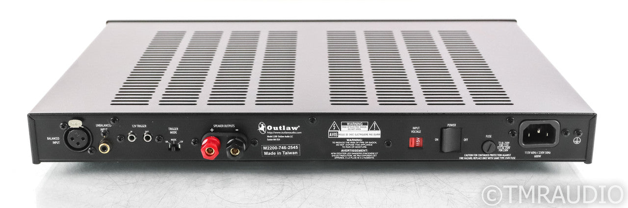 Outlaw Audio 2200 Monoblock Power Amplifier; Single; Black