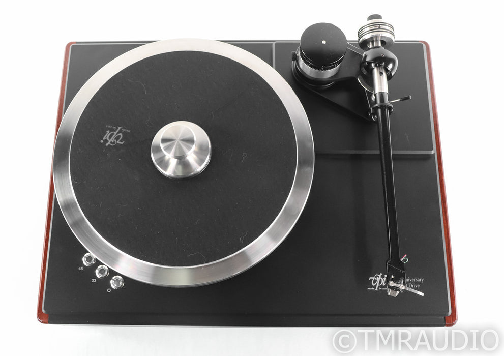 VPI HW-40 Direct Drive Turntable; Lyra Atlas SL MC Cartridge; Low Hours