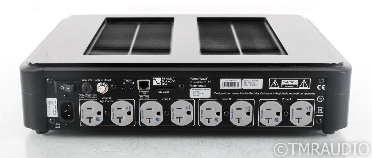 PS Audio Power Plant 12 AC Power Line Conditioner; Black; Remote (Used)