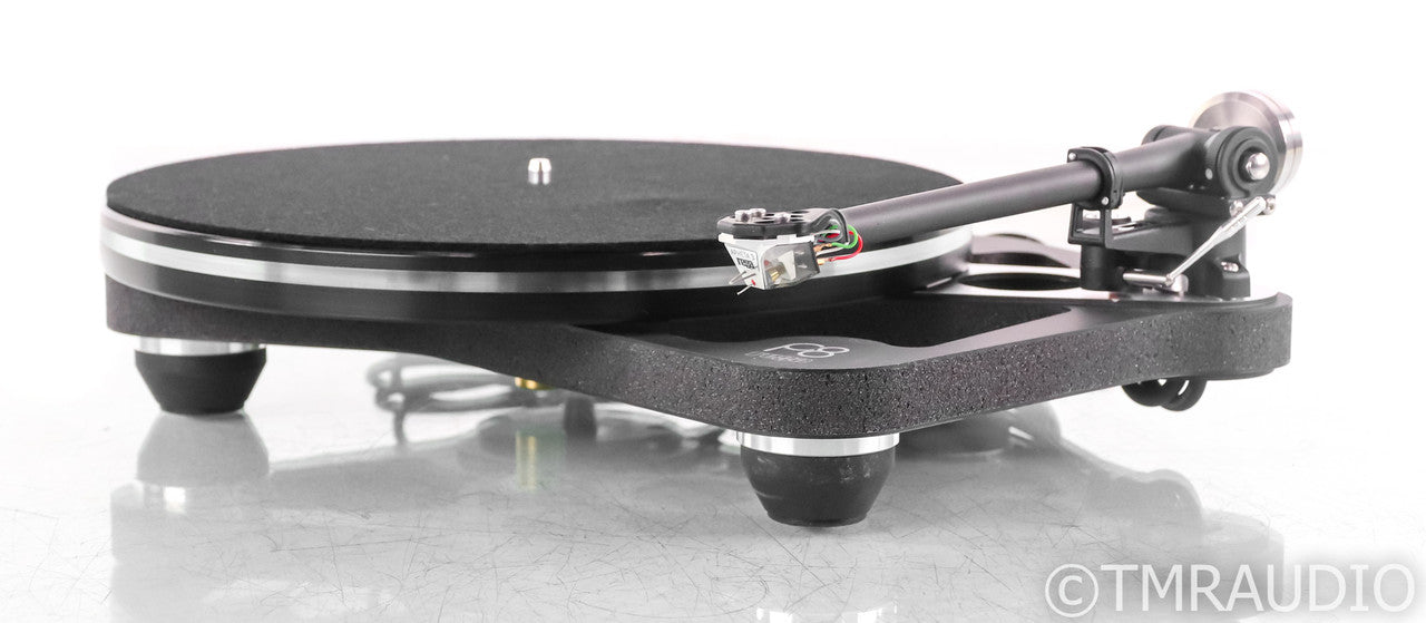 Rega Planar 8 Belt Drive Turntable; RB880 Tonearm; Apheta 3 Cartridge; P8