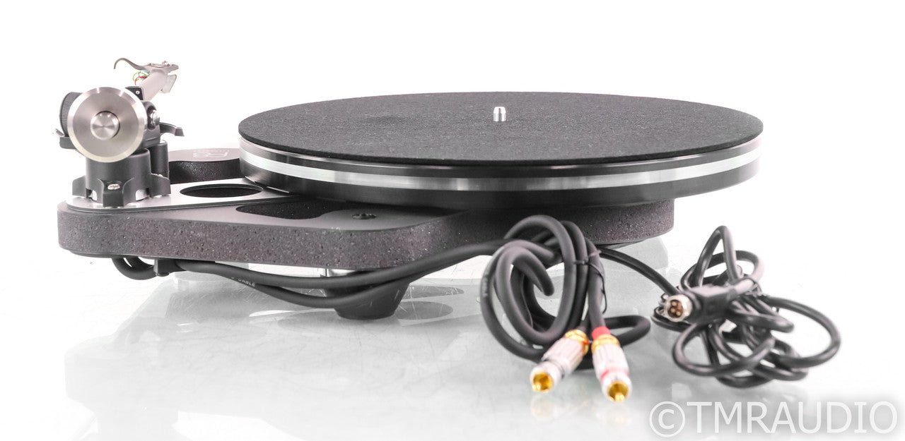 Rega Planar 8 Belt Drive Turntable; RB880 Tonearm; Apheta 3 Cartridge; P8