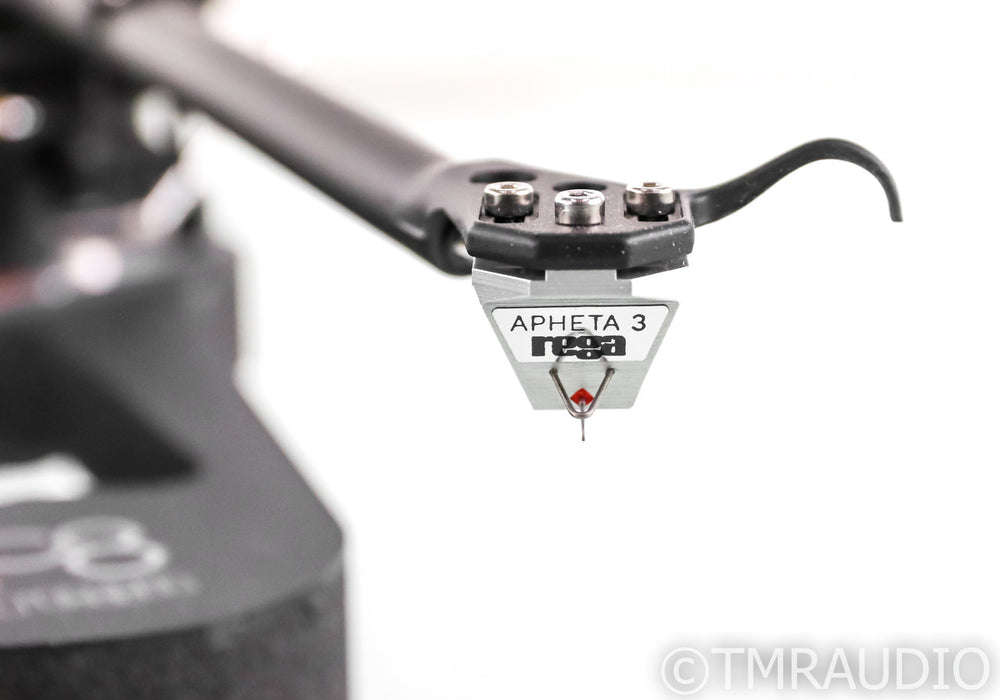 Rega Planar 8 Belt Drive Turntable; RB880 Tonearm; Apheta 3 Cartridge; P8