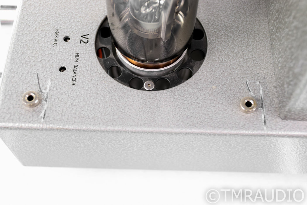 Line Magnetic LM-218 IA Stereo Tube Integrated Amplifier; Silver; LM218IA