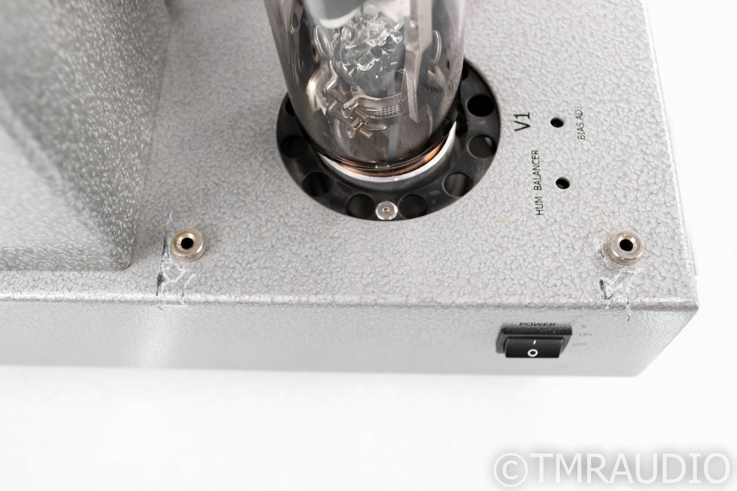 Line Magnetic LM-218 IA Stereo Tube Integrated Amplifier; Silver; LM218IA