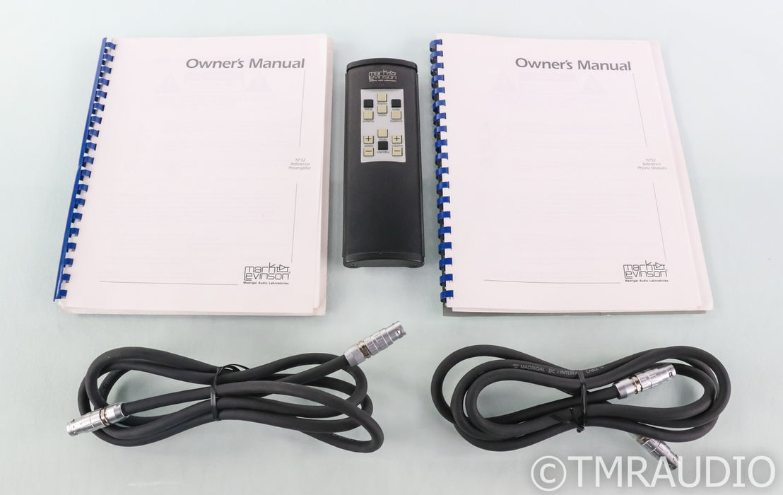 Mark Levinson No 32 Reference Controller / Preamplifier; MM / MC Phono; Remote