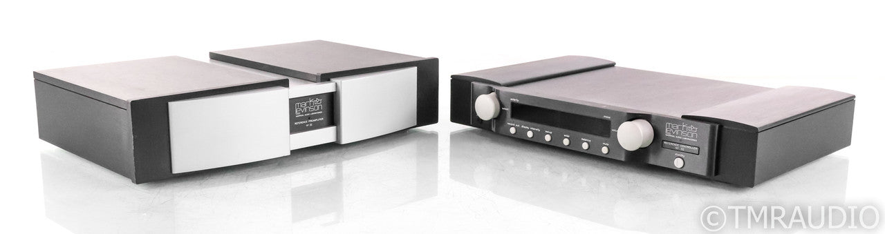Mark Levinson No 32 Reference Controller / Preamplifier; MM / MC Phono; Remote