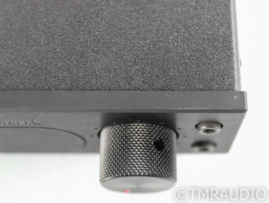 Benchmark DAC3L DAC; Remote; Black; D/A Converter; DAC3-L