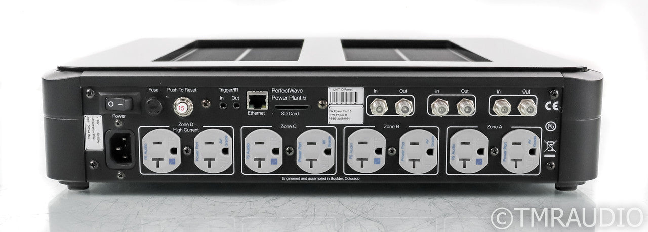 PS Audio PerfectWave Power Plant 5 Power Line Conditioner; Black; Remote (Used)