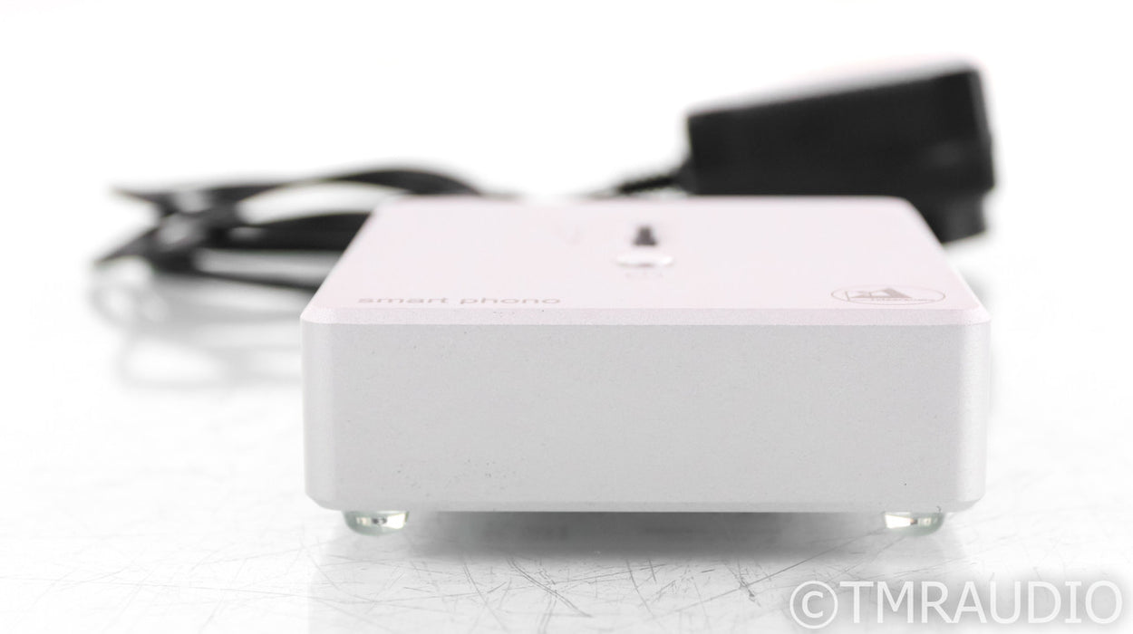 Clearaudio Smart Phono V2 MM / MC Phono Preamplifier; Silver (Open Box)