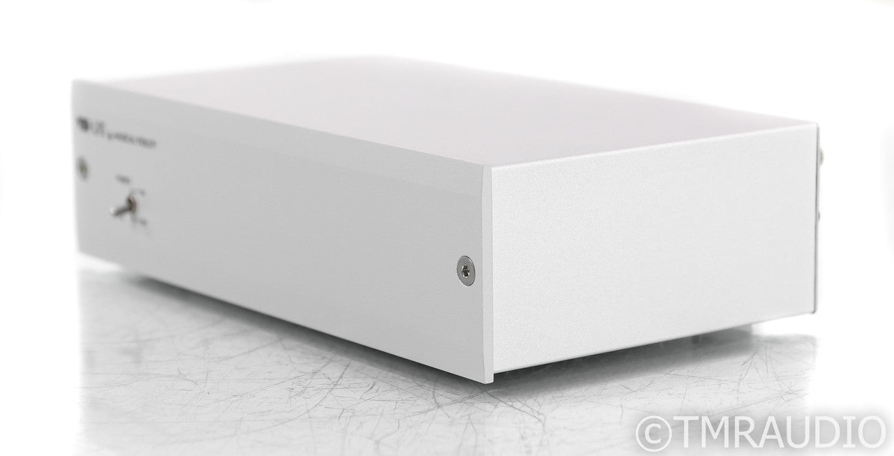 Musical Fidelity V90-LPS MM / MC Phono Preamplifier; V90LPS; Silver (Open Box)