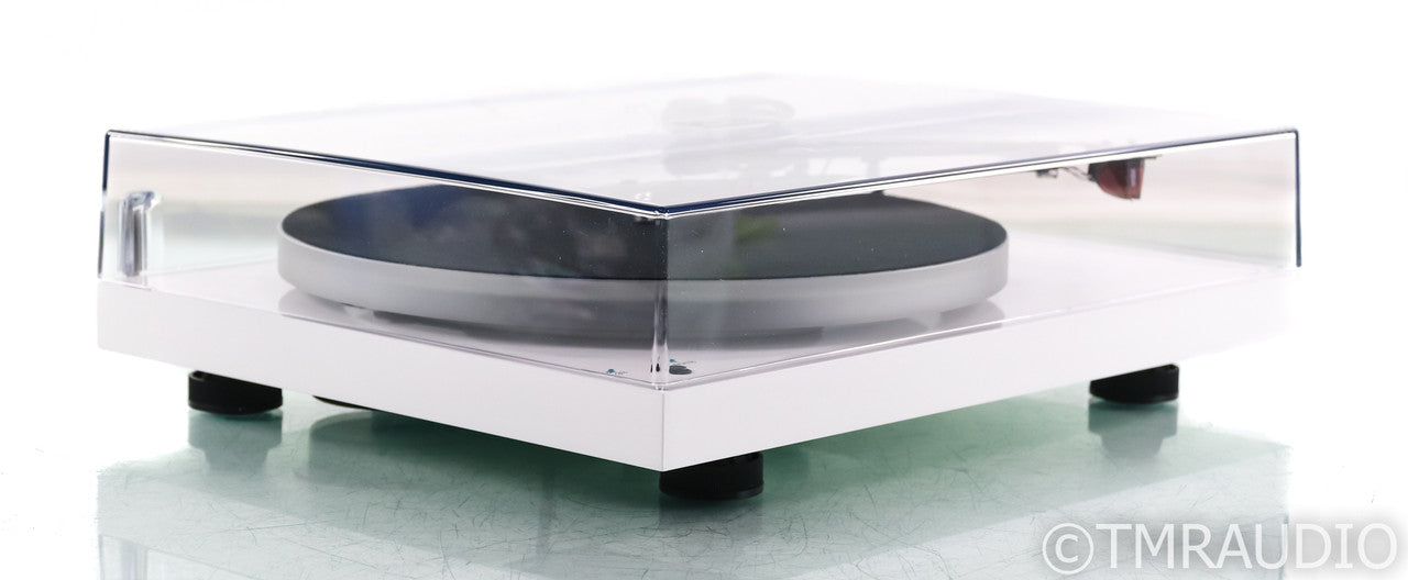 Pro-Ject Debut Carbon Esprit SB Belt-Drive Turntable; Ortofon 2m Red Cartridge