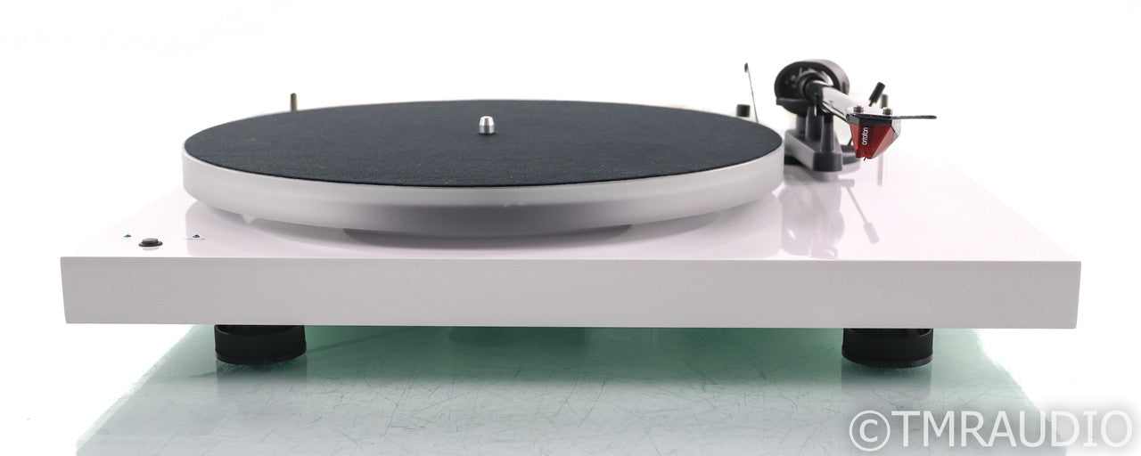 Pro-Ject Debut Carbon Esprit SB Belt-Drive Turntable; Ortofon 2m Red Cartridge