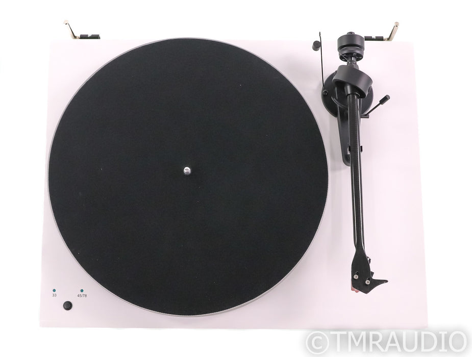 Pro-Ject Debut Carbon Esprit SB Belt-Drive Turntable; Ortofon 2m Red Cartridge