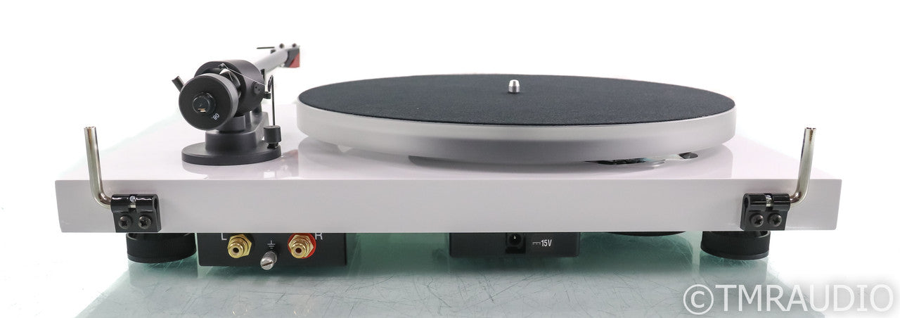 Pro-Ject Debut Carbon Esprit SB Belt-Drive Turntable; Ortofon 2m Red Cartridge