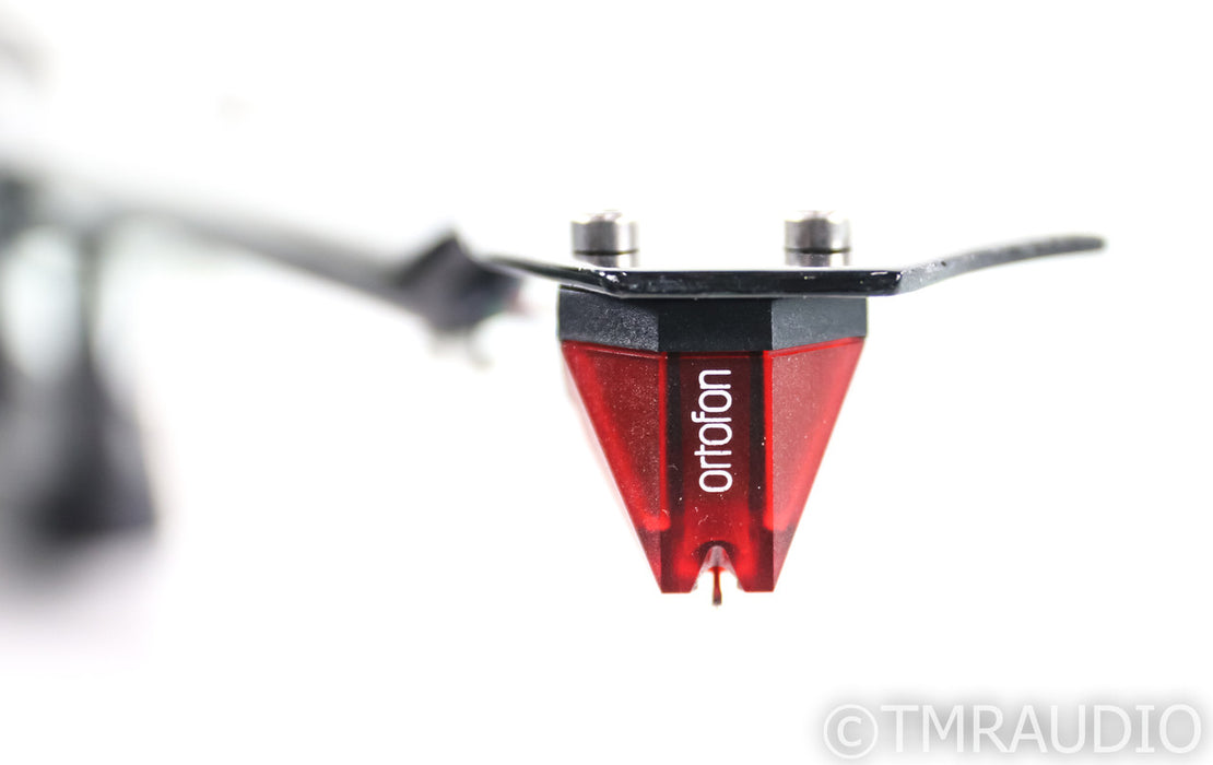 Pro-Ject Debut Carbon Esprit SB Belt-Drive Turntable; Ortofon 2m Red Cartridge