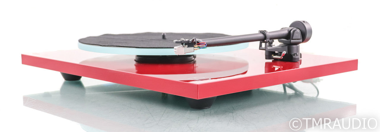 Rega Planar 2 Belt Drive Turntable; Red; P2; Carbon Cartridge; RB220 Tonearm