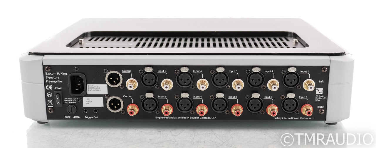 PS Audio BHK Signature Stereo Tube Hybrid Preamplifier; Silver; Remote (Used)
