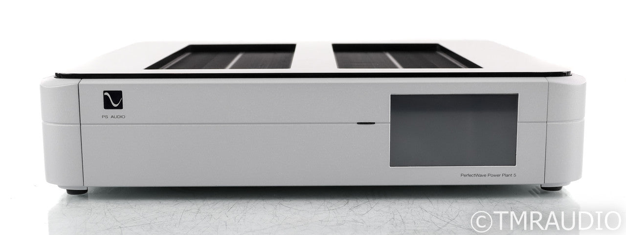 PS Audio PerfectWave Power Plant 5 AC Power Conditioner; Remote; Silver; P5