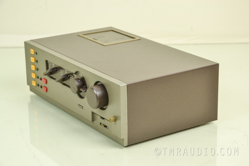 Quad 405 Amplifier and 44 Preamplifier Set