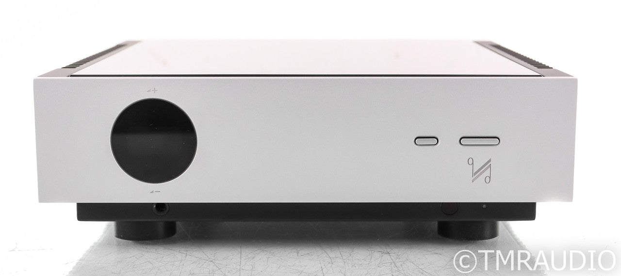 Quad Artera Stereo Preamplifier; Remote; MM Phono; Silver