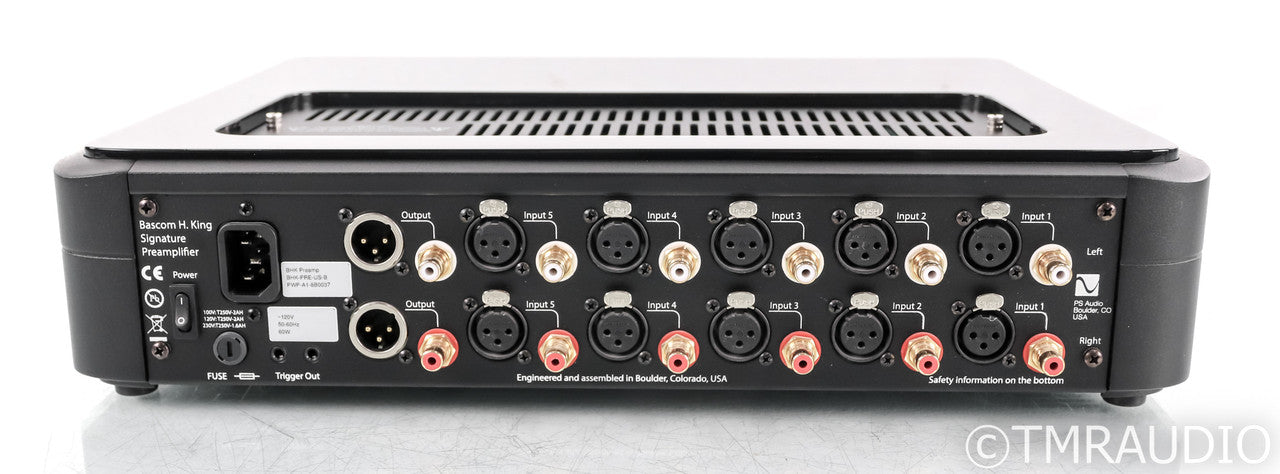 PS Audio BHK Signature Stereo Tube Hybrid Preamplifier; Black; Remote (Used)