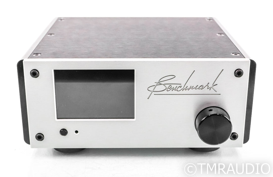 Benchmark LA4 Stereo Preamplifier; LA-4; Silver; Remote
