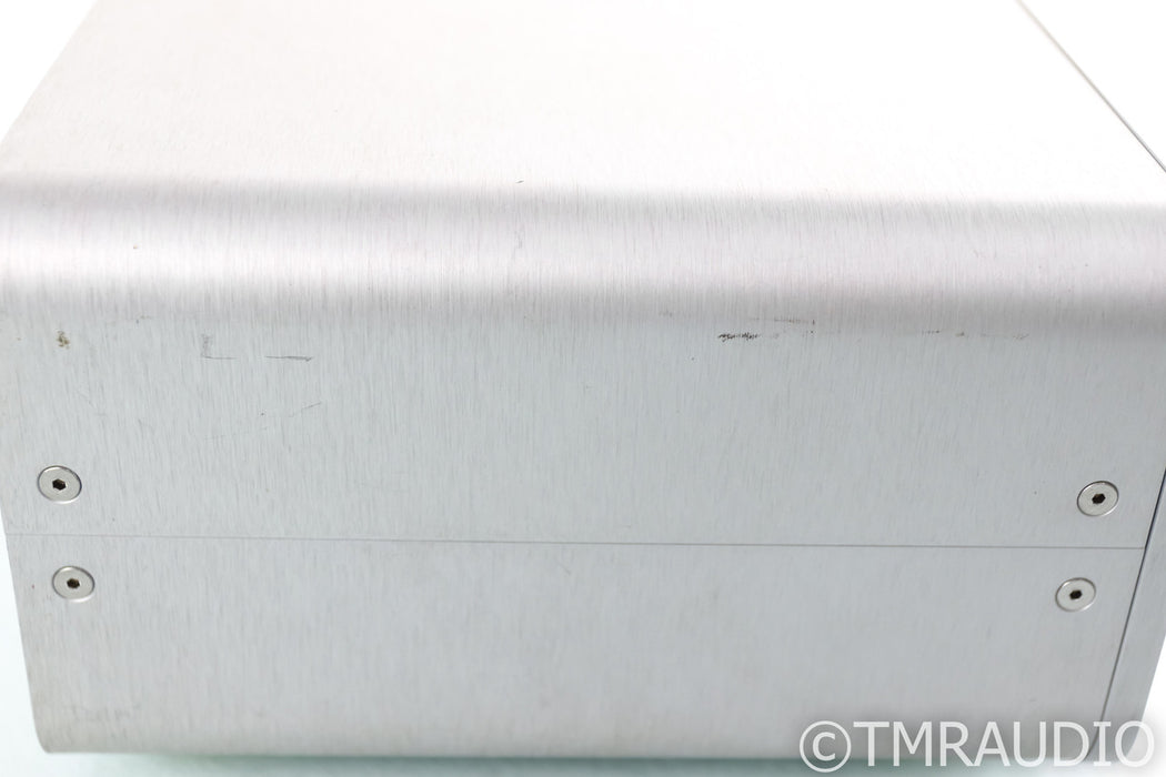 Adept Response AR6 AC Power Line Conditioner; AR-6