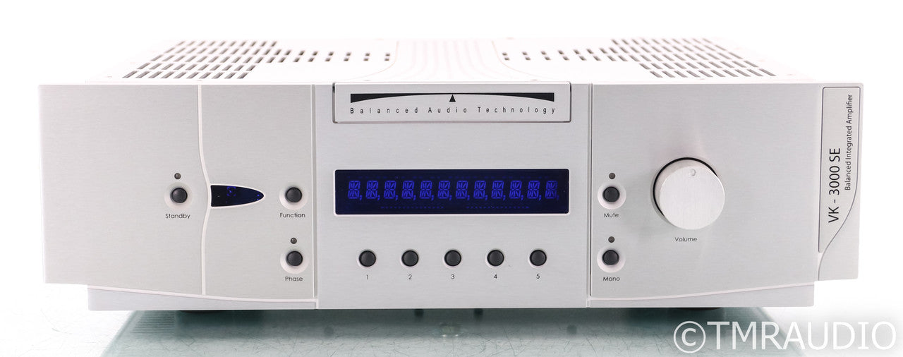 BAT VK-3000 SE Stereo Tube Hybrid Integrated Amplifier; VK3000SE; Silver; Remote