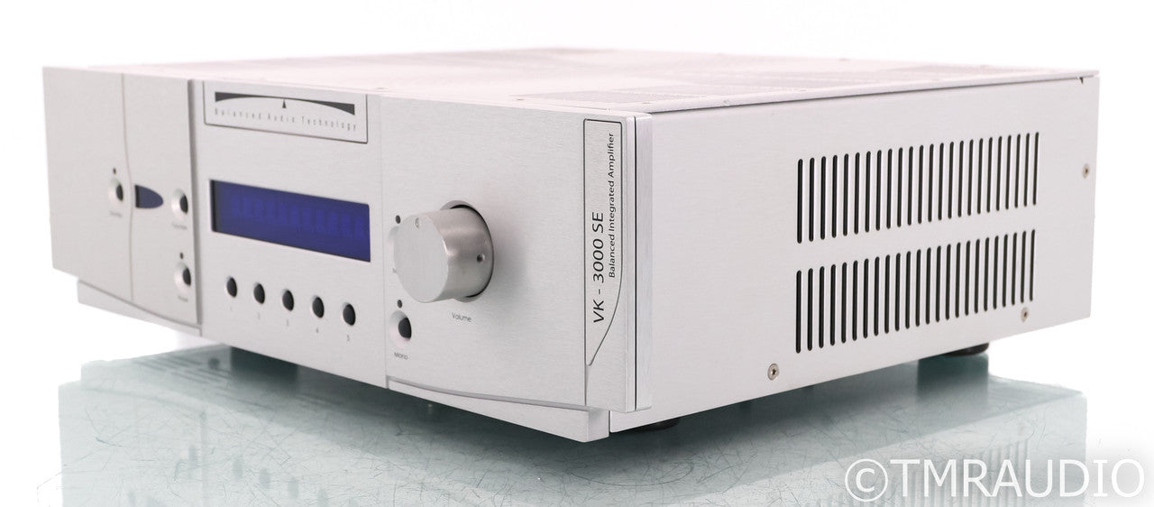 BAT VK-3000 SE Stereo Tube Hybrid Integrated Amplifier; VK3000SE; Silver; Remote