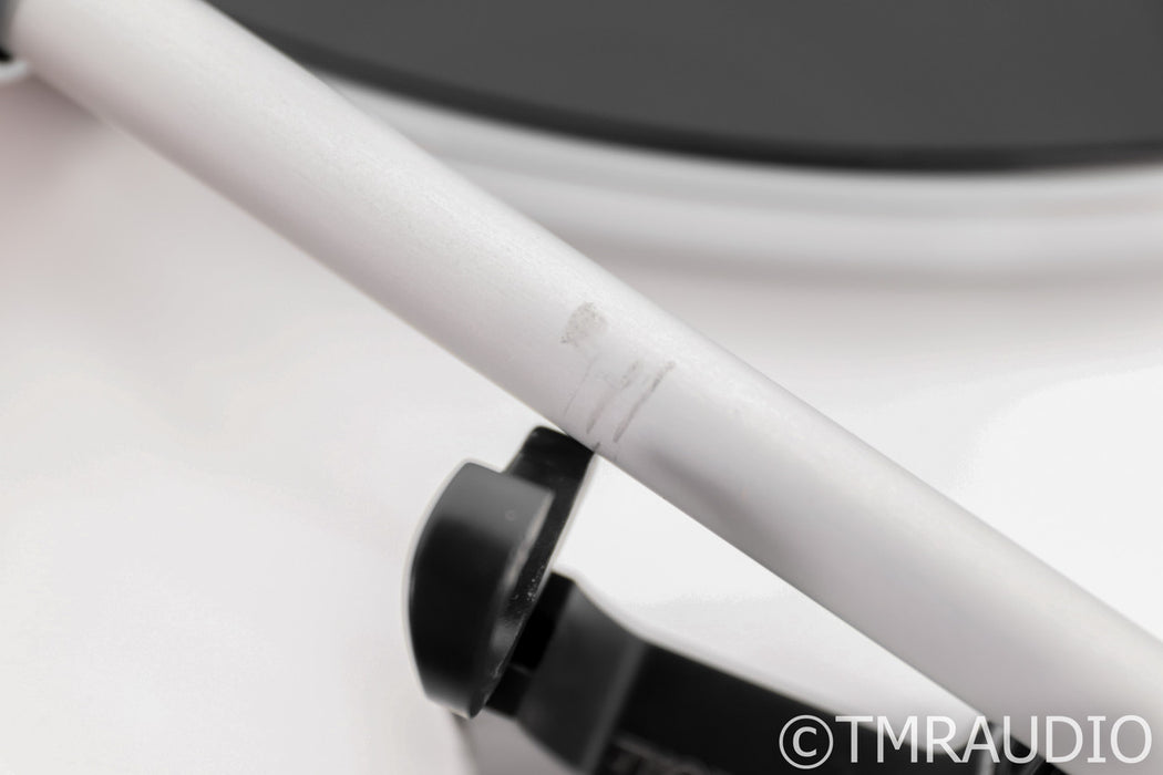 Thorens TD 209 Belt Drive Turntable; White; TAS 267 MM Cartridge (Unused)