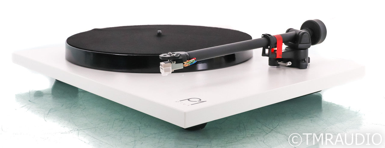 Rega P1 Belt Drive Turntable; White; Carbon Cartridge; MM Phono (Open Box)
