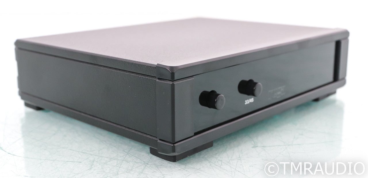 Rega Planar 8 Belt Drive Turntable; P8; Black; Apheta 3 Cartridge (Open Box)