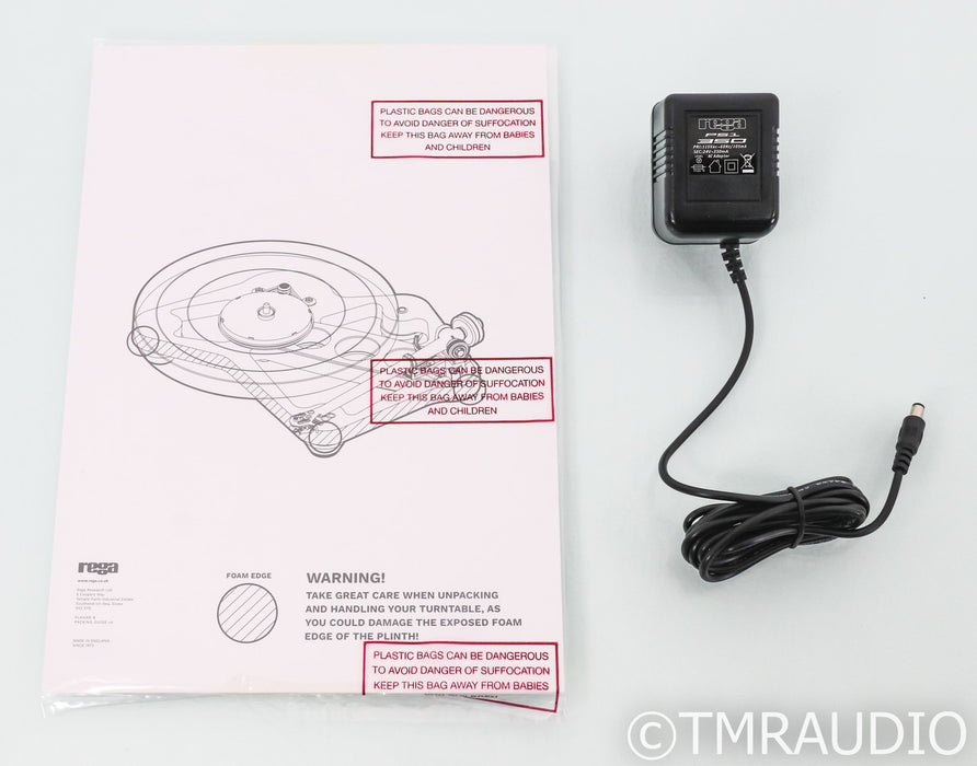 Rega Planar 8 Belt Drive Turntable; P8; Black; Apheta 3 Cartridge (Open Box)