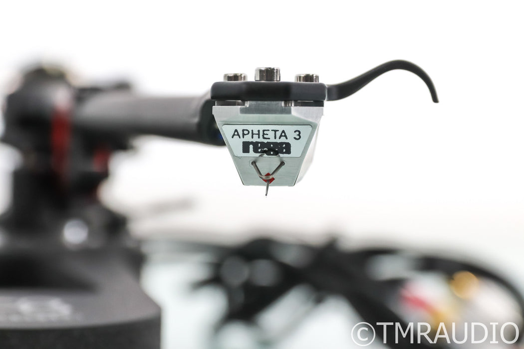 Rega Planar 8 Belt Drive Turntable; P8; Black; Apheta 3 Cartridge (Open Box)