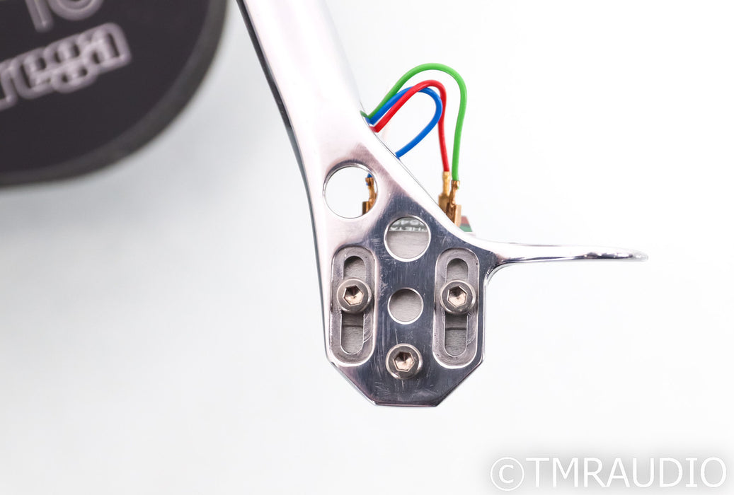 Rega Planar 10 Belt Drive Turntable; P10; Rega Apheta 3 Cartridge (Open Box)