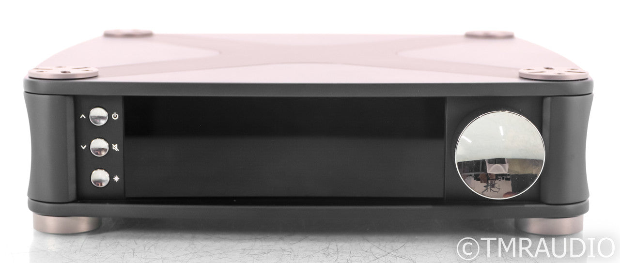 Aavik C-580 Stereo Preamplifier; Apple Remote; Upgraded Feet; C580