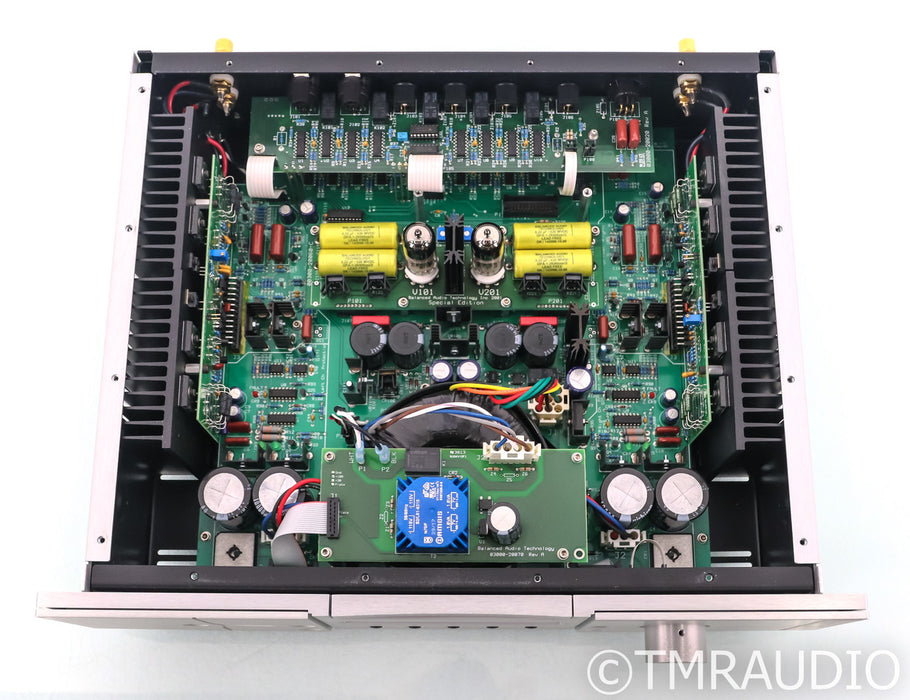 BAT VK-3000SE Stereo Tube Hybrid Integrated Amplifier; VK3000 SE; Silver; Remote