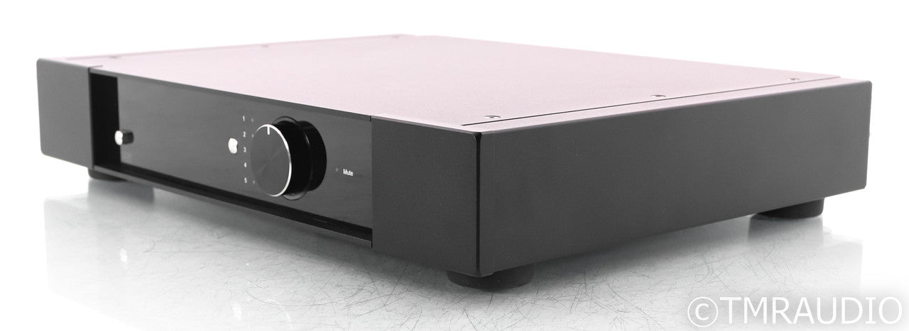 Rega Elex R Stereo Integrated Amplifier; Elex-R; MM Phono; Remote