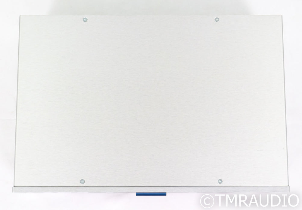 Audience aR12-T4 AC Power Line Conditioner; Adept Response; Silver (Open Box)