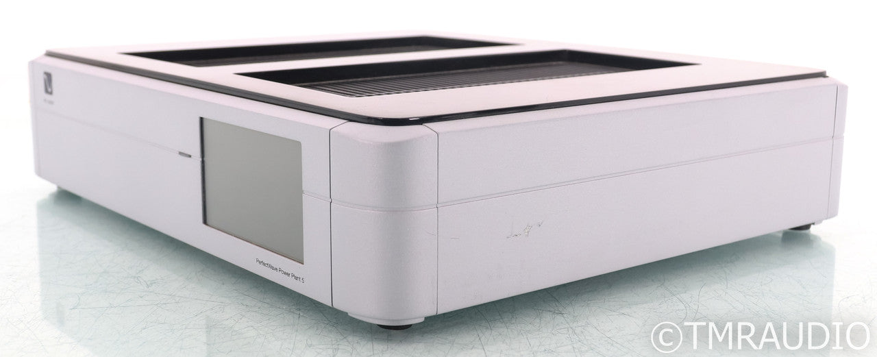 PS Audio PerfectWave Power Plant 5 Power Conditioner; AC Regenerator; P5