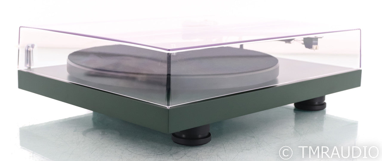 Pro-Ject Debut Carbon EVO Belt-Drive Turntable; Sumiko Rainier Cartridge