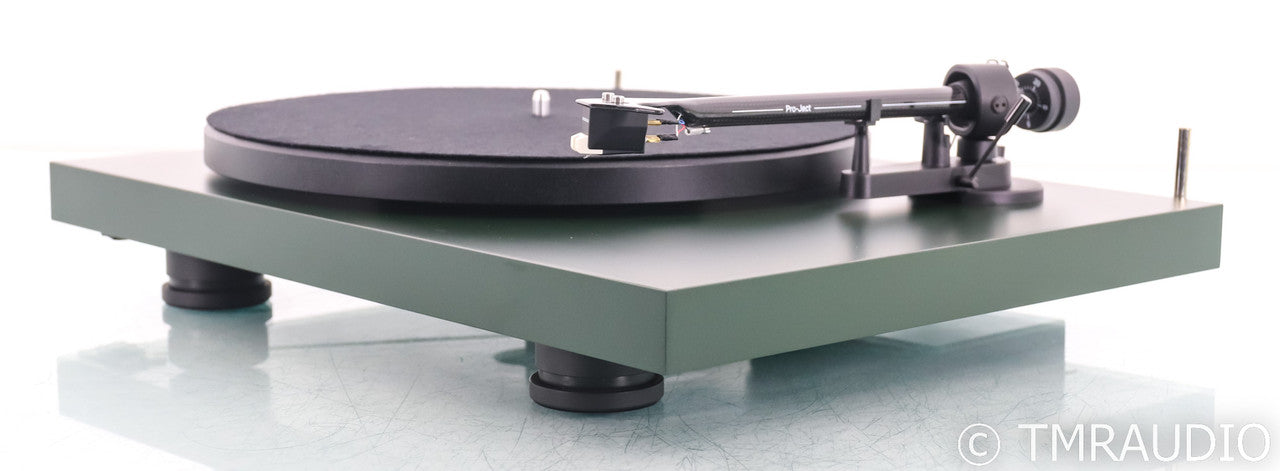 Pro-Ject Debut Carbon EVO Belt-Drive Turntable; Sumiko Rainier Cartridge
