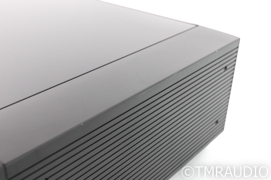 Meridian 861 v8 Reference 7.1 Channel Digital Processor; Remote
