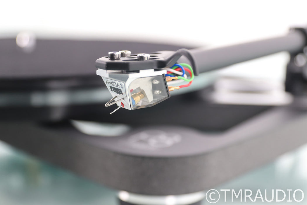 Rega Planar 8 Belt Drive Turntable; P8; Apheta 3 Cart (Open Box)