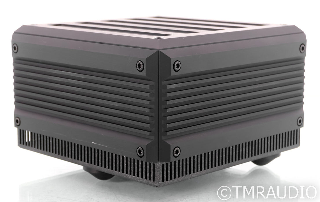 IsoTek Evo3 Titan AC Power Line Conditioner; Evo-3; Black; 20A