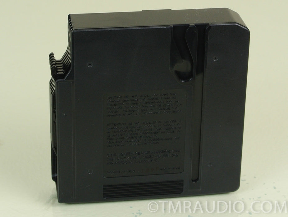 NEW - 82207276 MOPAR FACTORY 10 DISC CD CHANGER KIT