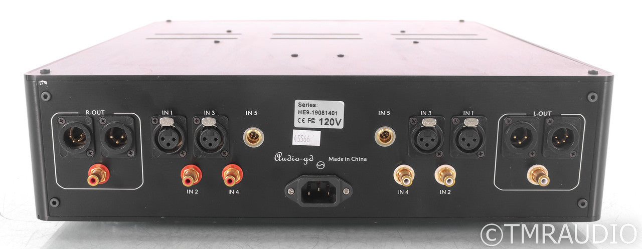Audio-gd HE9 Headphone Amplifier / Preamplifier; Black; Remote