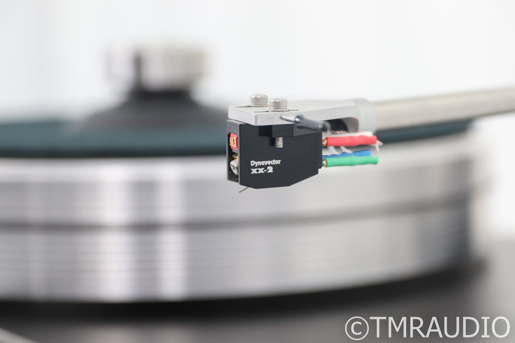 VPI Prime Turntable; JMW Memorial Tonearm; Dynavector XX-2 MKII Cartridge; Black