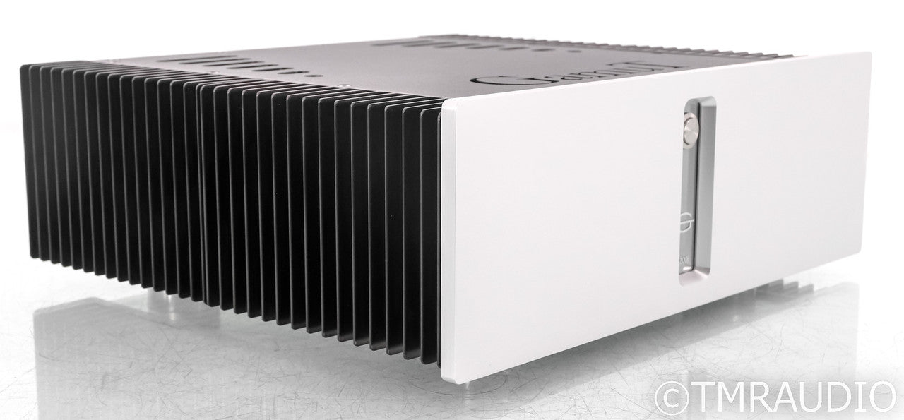 GamuT D200i Stereo Power Amplifier; D-200-i